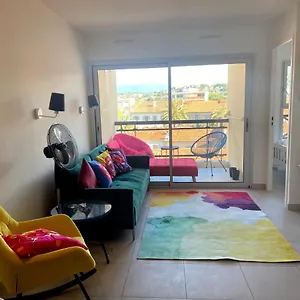  Appartement Pieds Dans La Mer, Piscine, Parking France